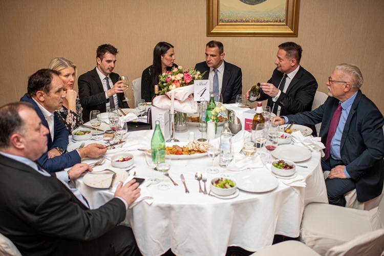 Nezaboravno druženje na „Međimurskoj večerji“ u Zagrebu