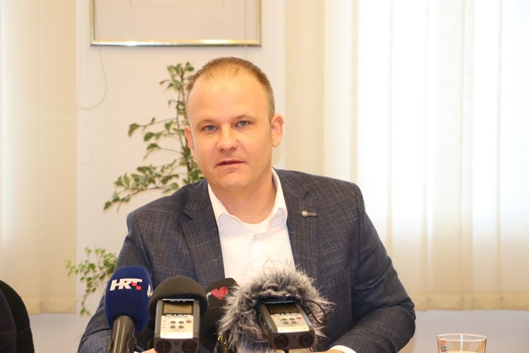 Gradonačelnik Jakšić: Osnovan je poseban Gospodarski fond “anti-korona”, zasad 3 milijuna kuna