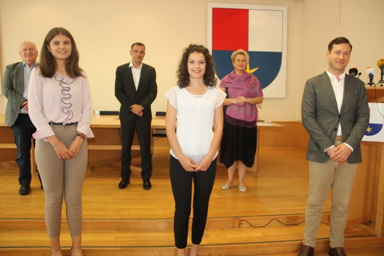 Međimurska zaklada za obrazovanje dr. Vinko Žganec dodijelila 45.000 kuna za 41 uspješnog studenta