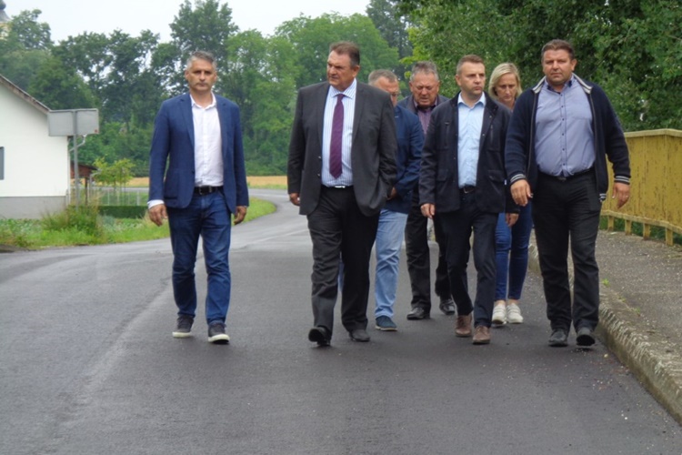Obnavljaju se i moderniziraju ceste u ludbreškom kraju, župan Čačić obišao radove