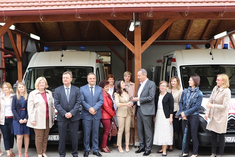 Župan Koren predao dva nova sanitetska vozila županijskom Zavodu za hitnu medicinu