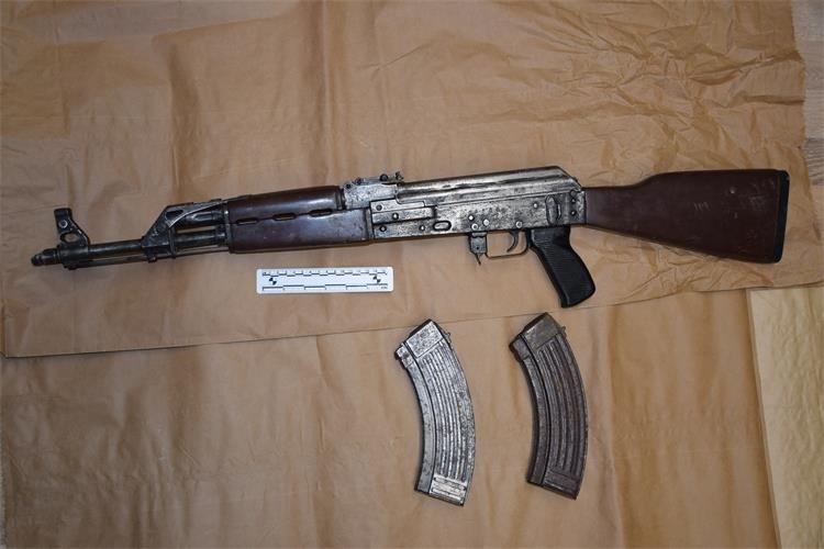 Policija pronašla opasno oružje kod Koprivničanca – nedozvoljeno držao automatsku pušku i streljivo
