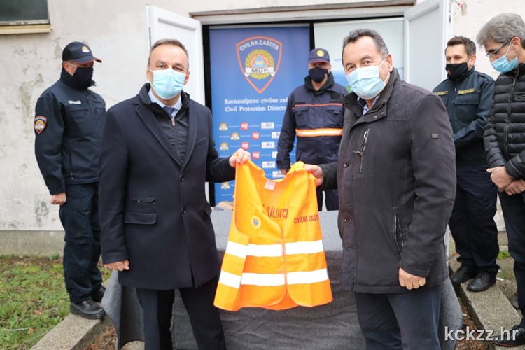 Postrojbama civilne zaštite Koprivničko-križevačke županije uručena vrijedna oprema