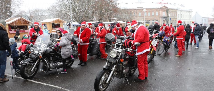 Možda se sve odgađa, ali u Koprivnicu i ove godine dolazi „Djed Mraz na motoru“