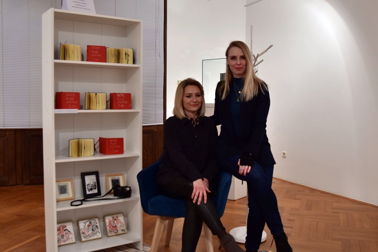 Krapinčanka Ivana Bajcer na izložbi u Galeriji grada Krapine otvoreno progovara o životu umjetnika u Hrvatskoj