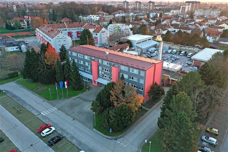 Energetski obnovljena zgrada PU međimurske. Posavec: “Međimurska županija visoko je na listi iskorištenosti europskih fondova”