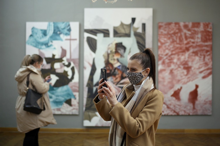 Noć muzeja u Varaždinu ove godine obilježena jedino u palači Sermage – 6. Bijenale slikarstva obišlo 120 posjetitelja
