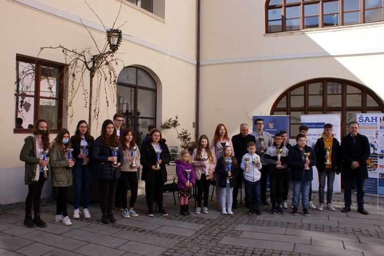 Uručene nagrade najboljim mladim šahistima Varaždinske županije, zamjenica Zagorec poručila: Vi ste naši mali genijalci!