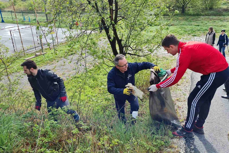 ZELENA ČISTKA U IVANCU Više od tisuću građana čistilo okoliš, na posao se „bacio” i gradonačelnik Batinić