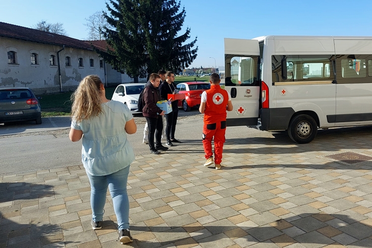 VELIKO SRCE MEV-ovaca: čakovečki studenti u hvalevrijednoj humanitarnoj akciji za Ukrajinu