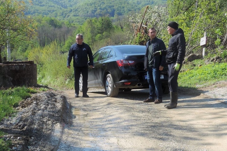Ivanečki gradonačelnik Batinić obišao prometnice oštećene tijekom aglomeracijskih radova: Posljedice su vidljive, ali sve ćemo sanirati