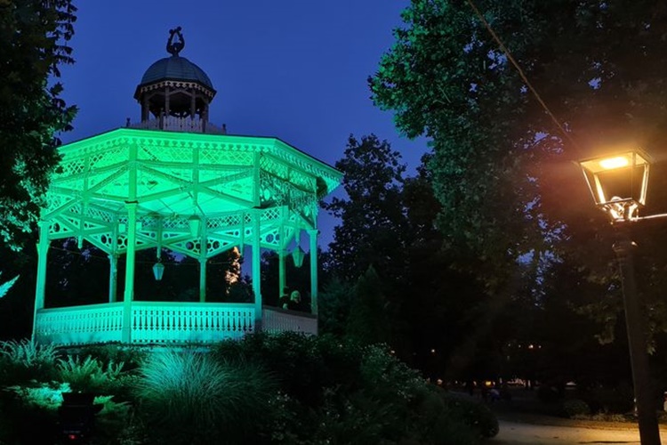 Koprivnički glazbeni paviljon u zelenoj boji – obilježen Međunarodni dan gastroshize