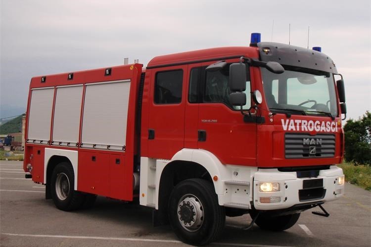 Troje ljudi ozlijeđeno u prometnoj nesreći u Varaždinu – iz automobila ih izvlačili vatrogasci