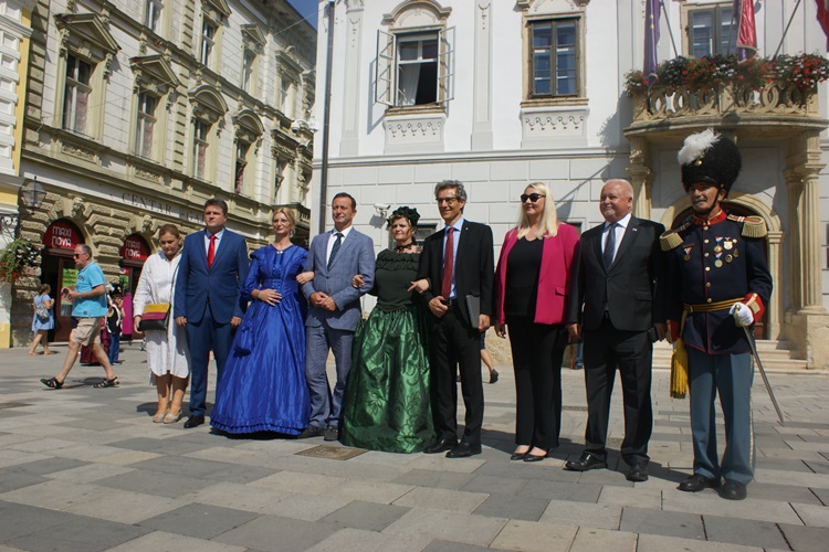 Varaždin kao „mala Švicarska” – na Korzu svečano otkrivena ploča partnerskom gradu, švicarskom Schaffhausenu