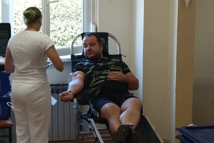 U srpnju u Koprivnici dobrovoljni darivatelji krvi dali 395 doza