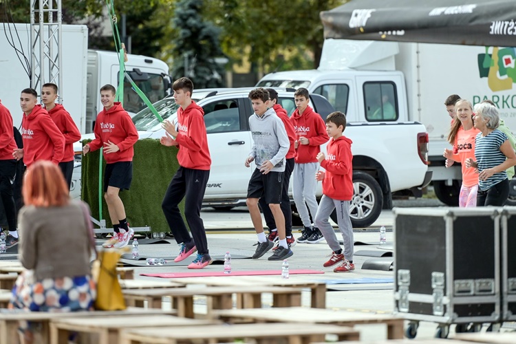 Aktivna subota u Varaždinu: Mladi i oni nešto stariji vježbajući obilježili Europski tjedan sporta