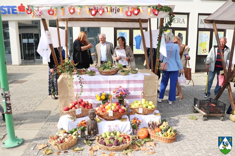 FOTO Uz brojne izlagače i posjetitelje održan 24. Dan voća Koprivničko-križevačke županije