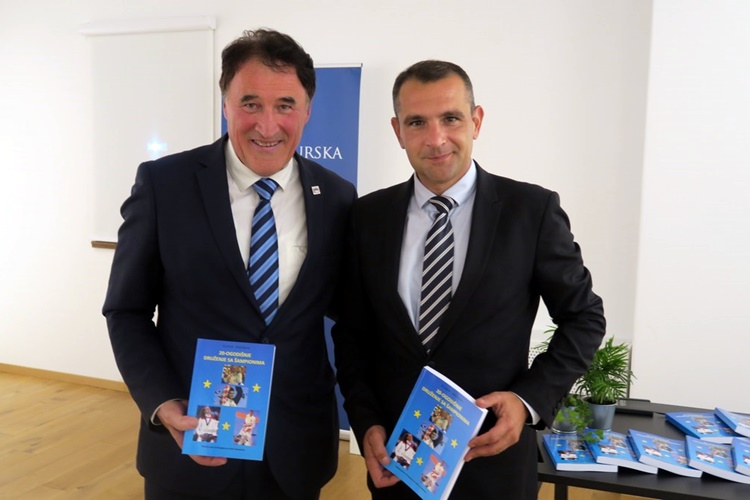 Međimurski karate majstor Vlado Bošnjak predstavio svoju novu knjigu – podržao ga i župan Posavec