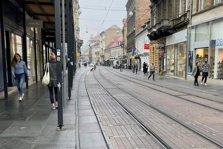 U centru glavnog grada nema više kanti, građani podijeljeni: „Smrdi pol grada. Zagreb nikada nije bio neuredniji i prljaviji”