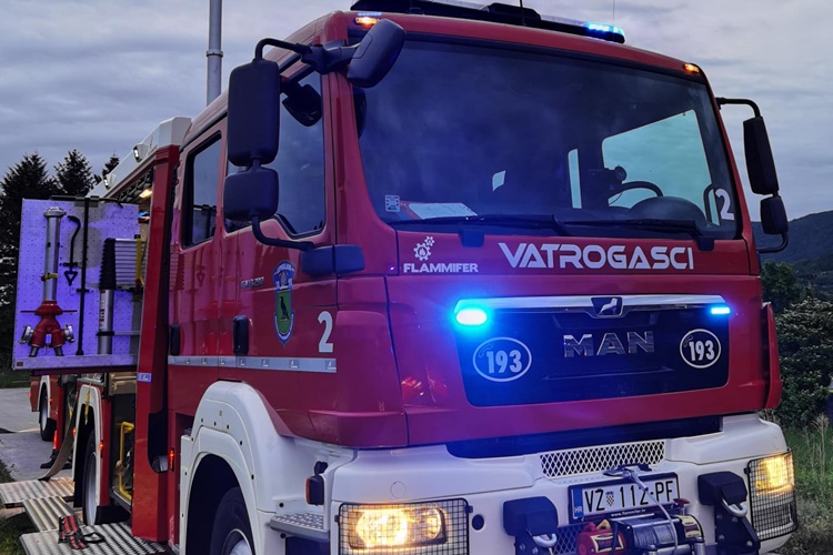Požar u Lepoglavi – Vatrogasci brzom intervencijom spasili jednu stariju osobu