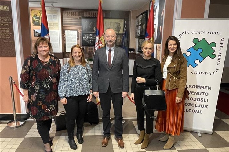Projekti Girls Code Camp, Žene i poduzetništvo i GRIBIZ dobili potporu Saveza Alpe Jadran, župan Kolar sudjelovao na sastanku u Vojvodini