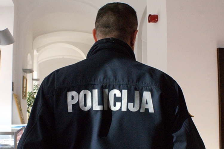 Policija pronašla lopova koji je iz obiteljske kuće u Macincu ukrao kupaonske slavine i razne INOX elemente!