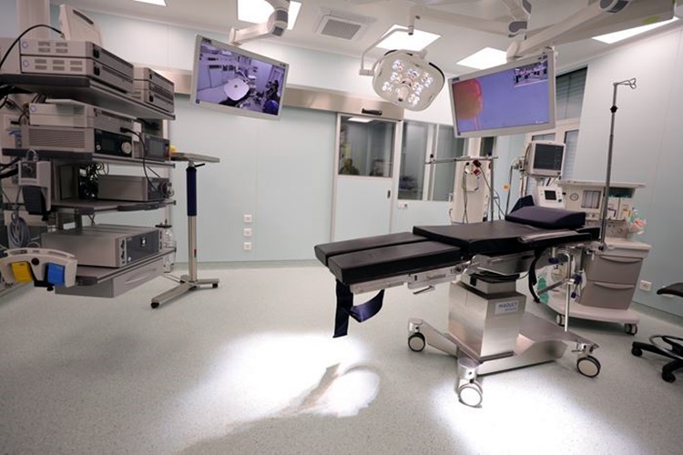 U zagrebačkom Svetom Duhu otvorena nova vrhunski opremljena operacijska sala, stigla i najmodernija oprema za minimalno invazivnu kirurgiju