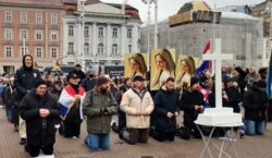 Molitelji ponovno na trgovima: U Zagrebu su stigli i prosvjednici i sve je puno policije