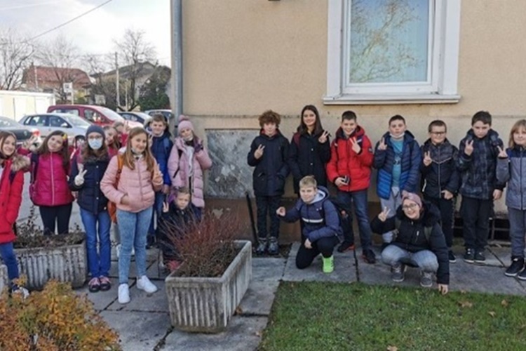 Učenici Osnovne škole Ivana Kukuljevića Sakcinskog u Ivancu pomažu u službi promidžbe Ivanca kao planinarskog grada