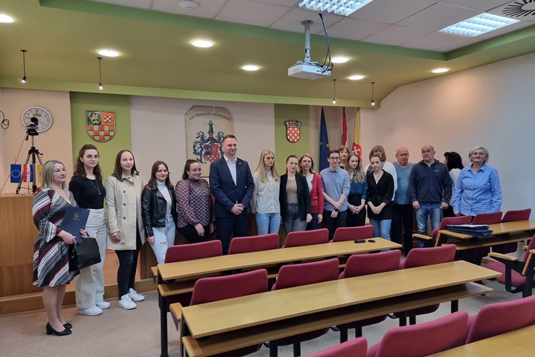 Župan Marušić sa studentima potpisao ugovore o dodjeli stipendija