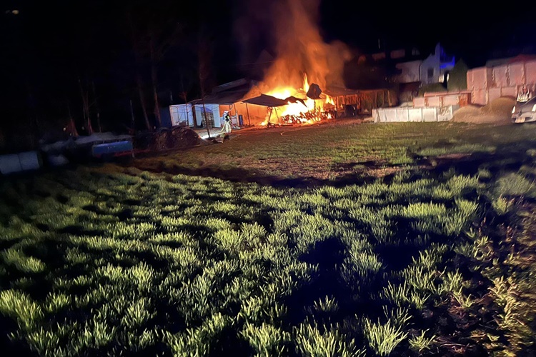Požar na obiteljskoj kući u Vučaku ugasila vlasnica kuće!  