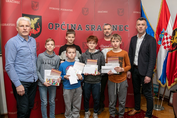 Općina Sračinec slavi uspjehe svojih mladih – novčanim nagradama nagrađeni najbolji!