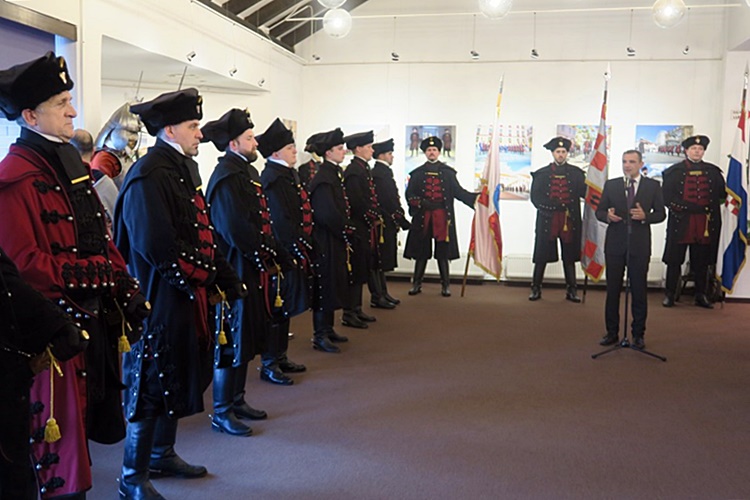 SLAVLJE U SLAVLJU Međimurska županija slavi 30, a povijesna postrojba Zrinska garda 20 godina djelovanja