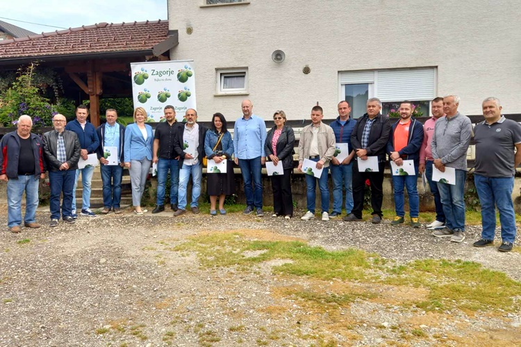 Župan Kolar poljoprivrednicima dodijelio 81 tisuću eura vrijedne ugovore – bespovratnim potporama dodatno će povećati konkurentnost poljoprivredne proizvodnje