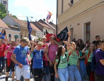 VELIKA FOTO I VIDEO GALERIJA Pogledajte kako su maturanti sa sjevera Hrvatske proslavili kraj svog srednjoškolskog obrazovanja