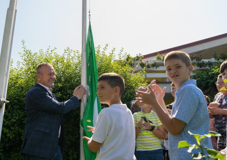 Podizanjem platinaste Zelene zastave Osnovna škola Visoko dostigla najviši status Ekoškole