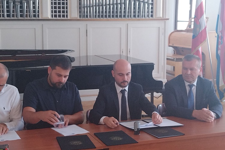 Potpisani ugovori za izradu dokumentacije za dogradnju i energetsku obnovu Glazbene škole u Varaždinu