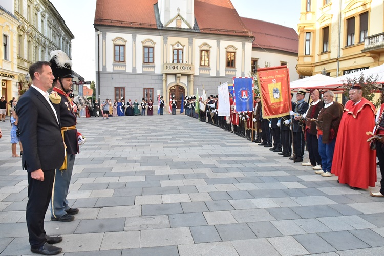 U Varaždinu se okupile Povijesne postrojbe iz cijele Hrvatske!