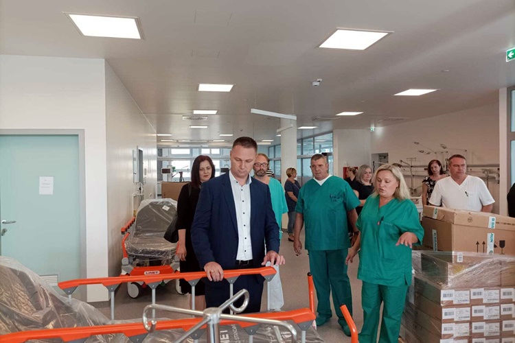 Župan Marušić obišao novu zgradu bjelovarske bolnice