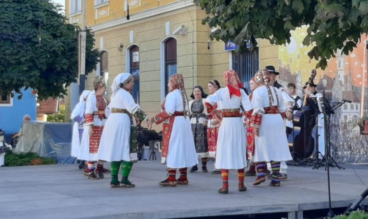 Susreti folklora u Mariji Bistrici: Uz domaći KUD „Lovro Ježek“ nastupili i brojni gosti