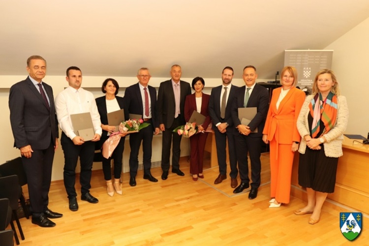 Dodijeljena priznanja HGK „Zlatna kuna“ za postignute uspjehe u gospodarstvu Koprivničko-križevačke županije – evo tko su nagrađeni