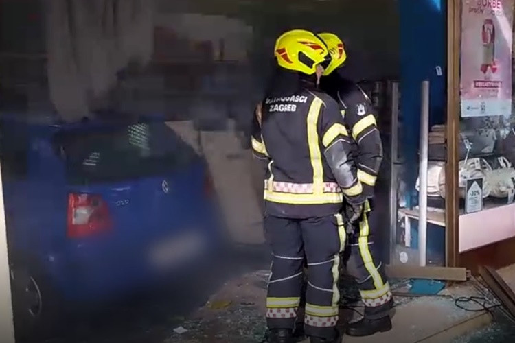 Krš i lom u centru Zagreba: autom se zabio u izlog trgovine u Ilici, ima ozlijeđenih