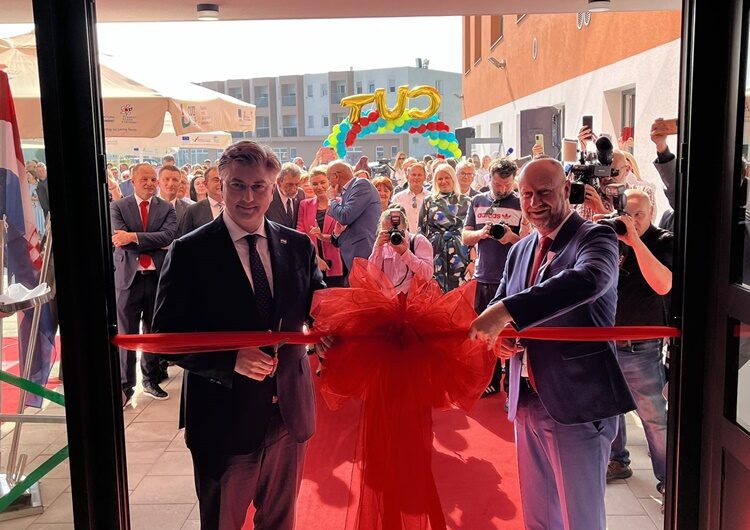 VELIKI DAN ZA ZAGORJE: Premijer Plenković i župan Kolar u Zaboku svečano otvorili Regionalni Centar kompetentnosti u ugostiteljstvu i turizmu