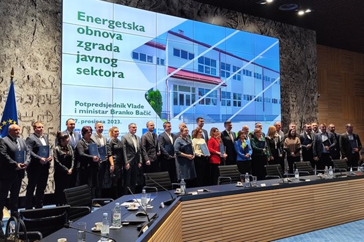 Zagrebačkoj županiji dodijeljeno najviše ugovora za energetsku obnovu škola i doma zdravlja