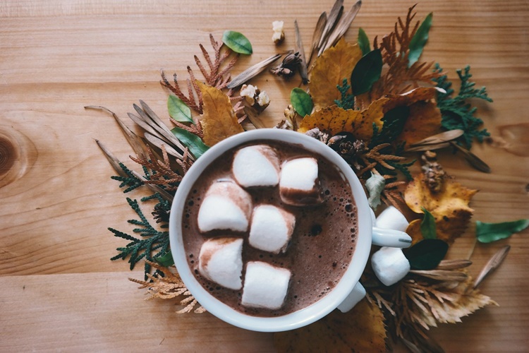 Za hladne dane, vruća čokolada s cimetom – napitak koji ćete obožavati!