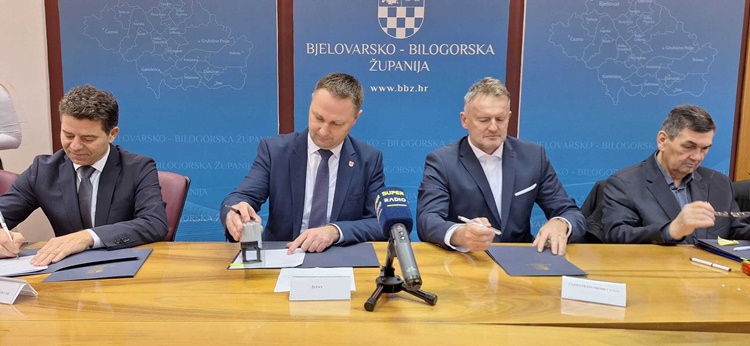 Bjelovarsko-bilogorska županija će i u ovoj godini nastaviti sufinancirati troškove javnog prijevoza umirovljenicima, studentima i osobama s invaliditetom