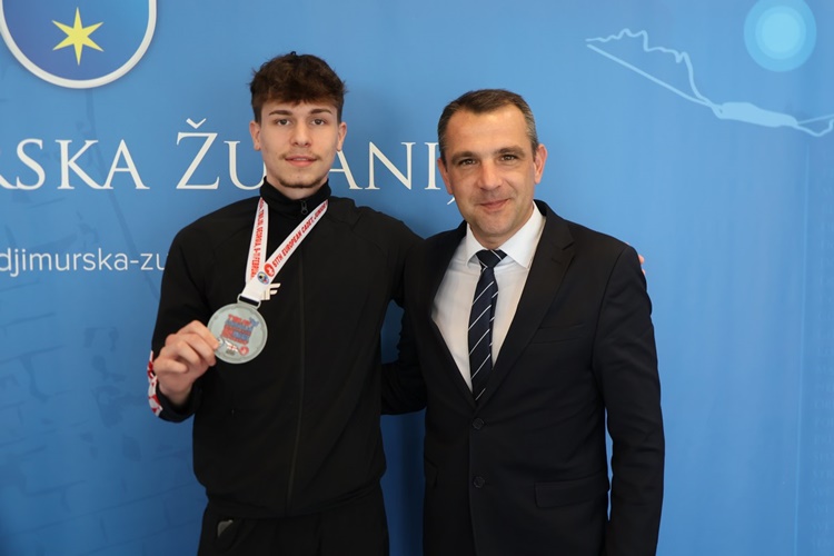 Župan Posavec ugostio i čestitao viceprvaku Europe i najboljem junioru sviejta Svenu Strahiji