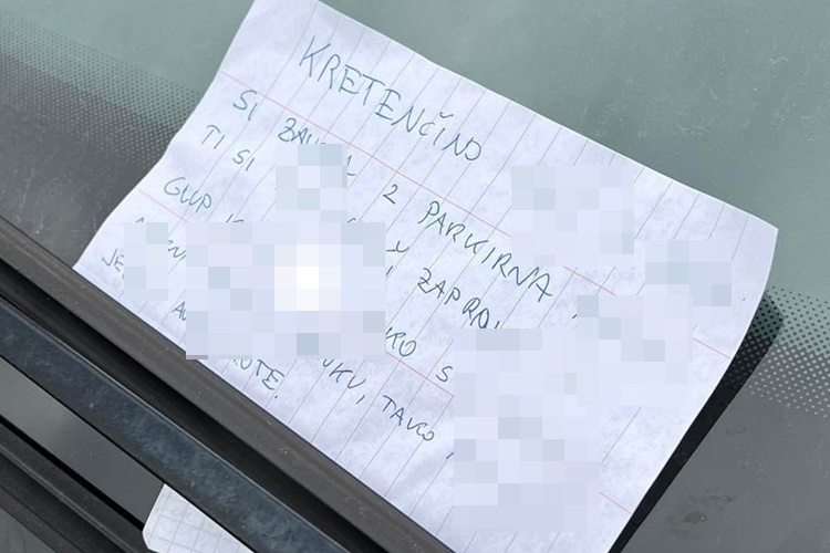 Prostačka poruka na nepropisno parkiranom autu: Frustrirani autor poruke „ispalio” arsenal uvreda na račun vozača