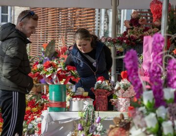 FOTO Sve je u znaku ljubavi, Varaždinci pohrlili kupiti cvijeće