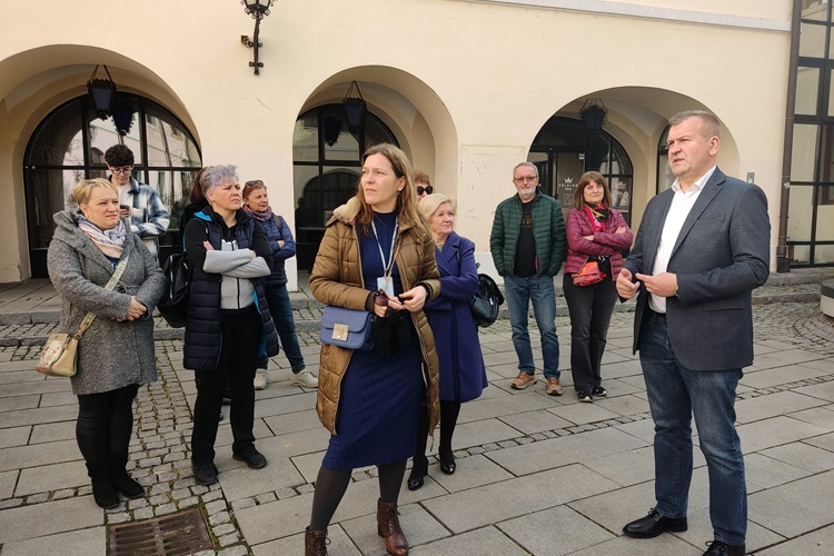 Posjetom Županijskom palači u Varaždinu obilježen Međunarodni dan vodiča, dobrodošlicu gostima poželio župan Stričak